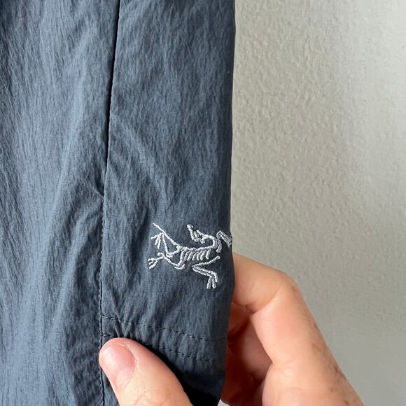 Arc’teryx Vintage Women’s Hiking Capris Size 8 - Picture 9 of 9